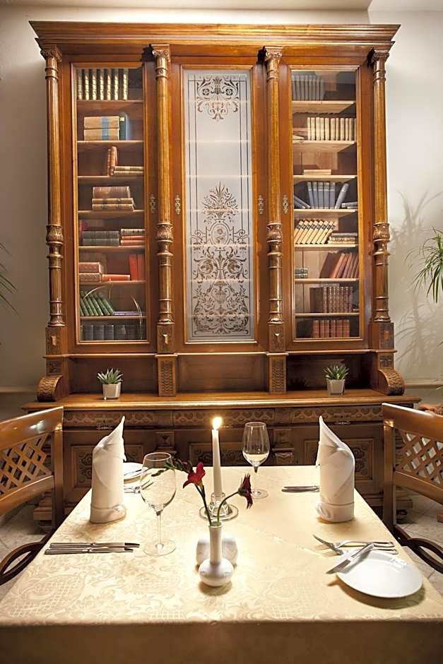 Green Garden Hotel