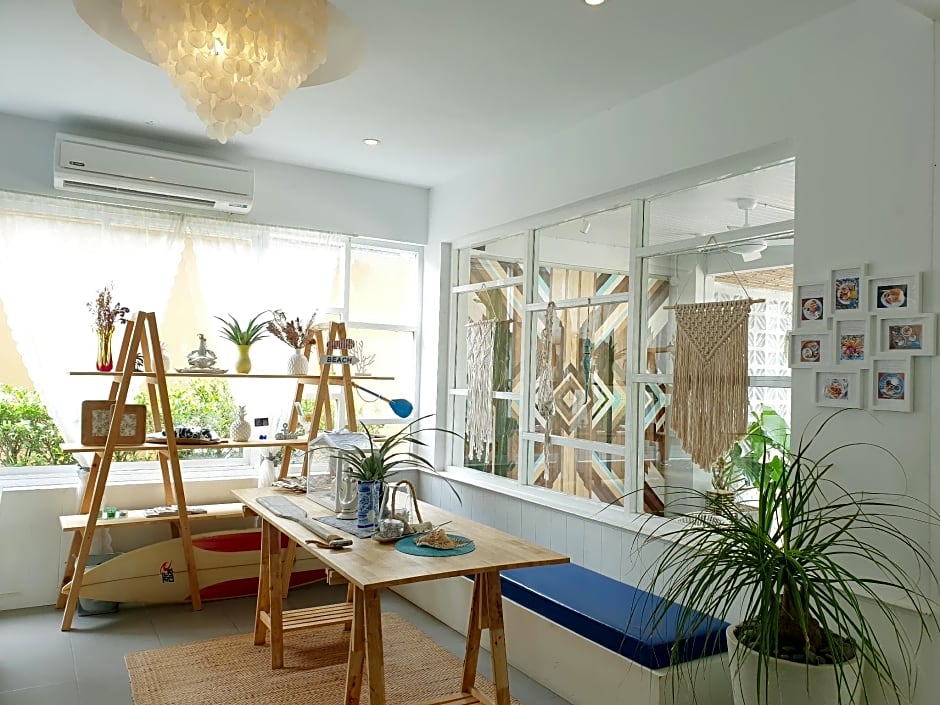 Chill House at Naiyang