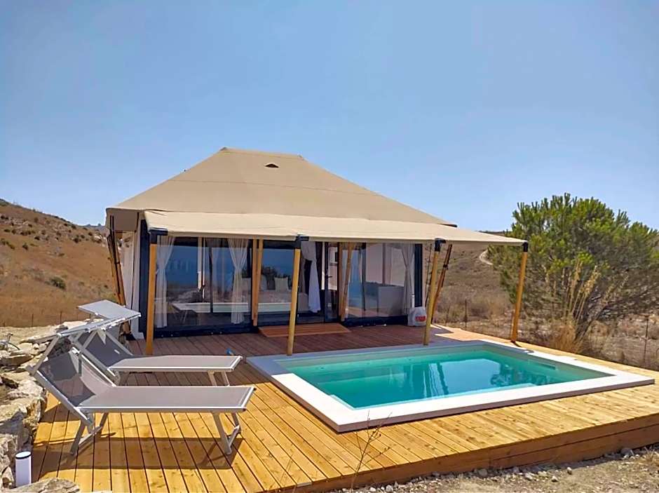 Luna Minoica Suites and Apartments