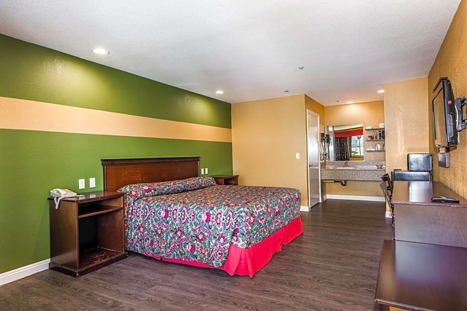 Budget Inn Anaheim / Santa Fe Springs
