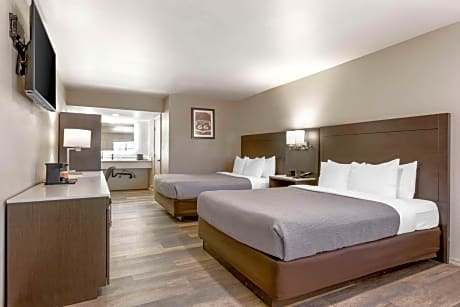 Queen Room with Two Queen Beds - Non-Smoking