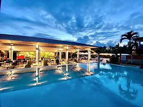 Summit Rainforest Golf Resort & All Inclusive