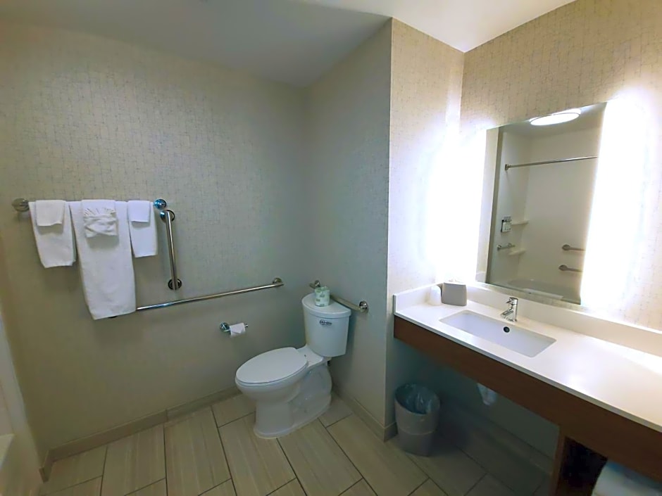 Holiday Inn Express and Suites Nebraska City By IHG