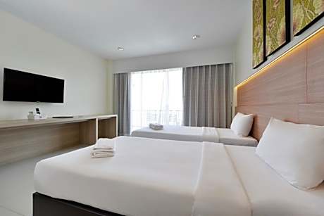 Deluxe Double or Twin Room with Pool View