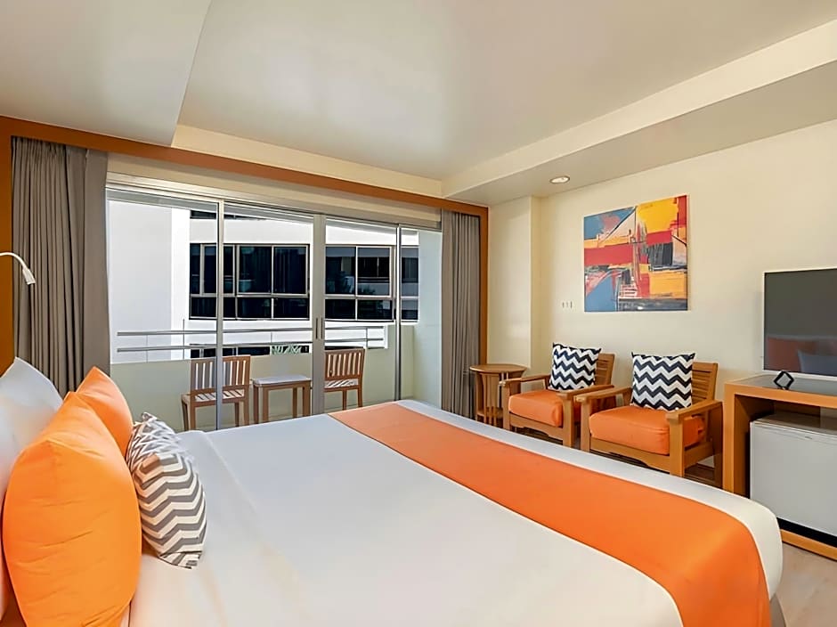 Sunshine Hotel & Residences - SHA Plus