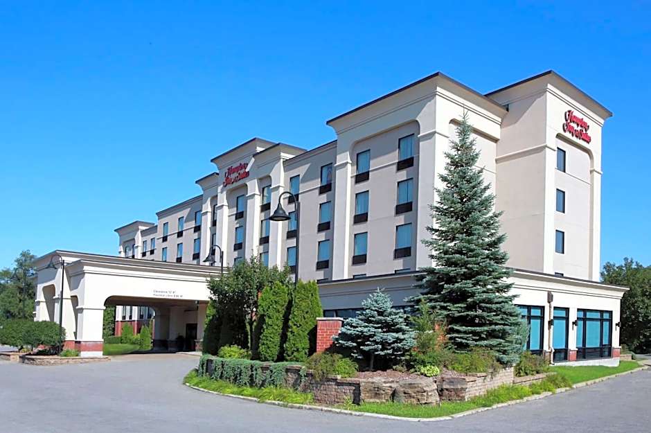 Hampton Inn By Hilton & Suites Laval Quebec Canada