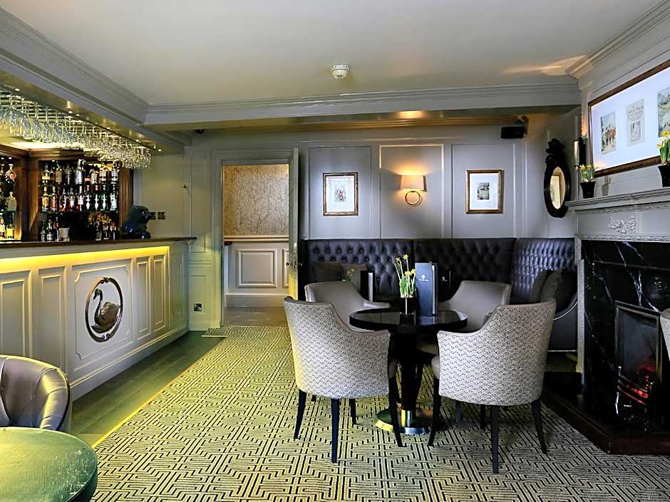 Macdonald Compleat Angler