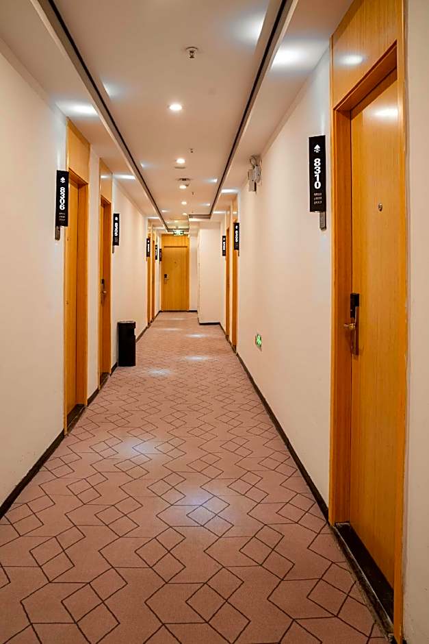 GreenTree Inn Nanchang Honggutan New District Cuiyuan Road Metro Station