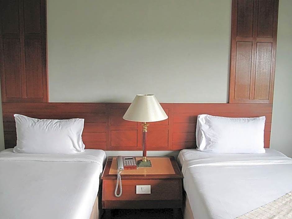 At Ayutthaya Hotel