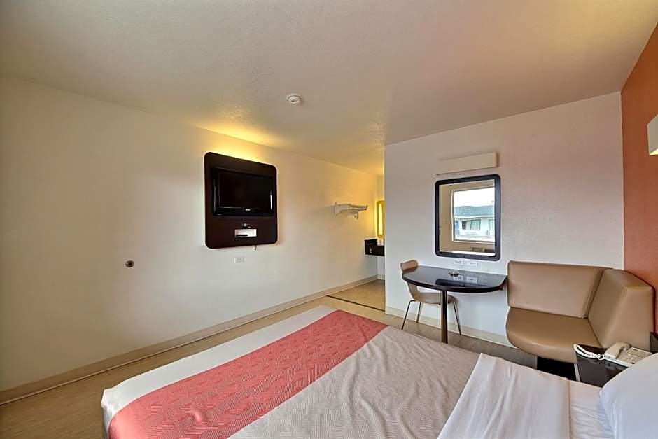 Motel 6-San Marcos, TX