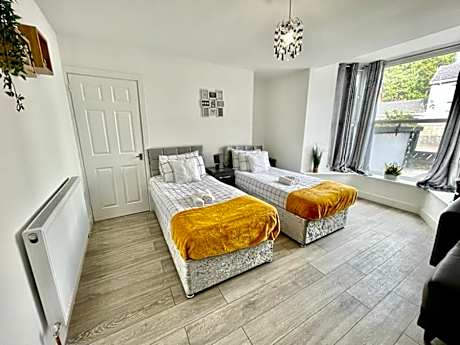 Cosy 1-Bedroom Apartment Briton Ferry, Neath Port Talbot