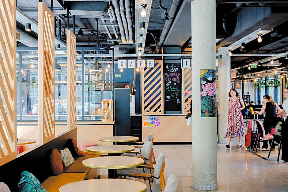 Slo Hostel