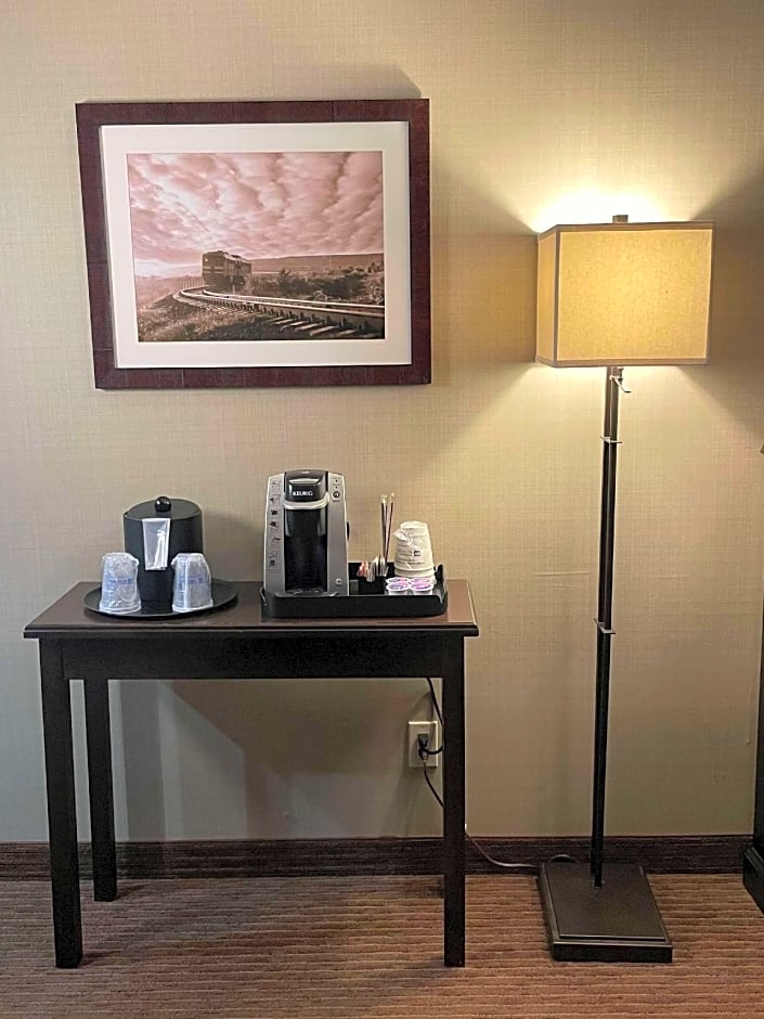 Best Western Plus Okotoks Inn & Suites