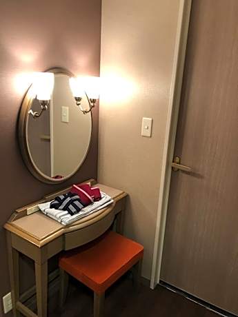 Twin Room with Extra Bed - Non-Smoking