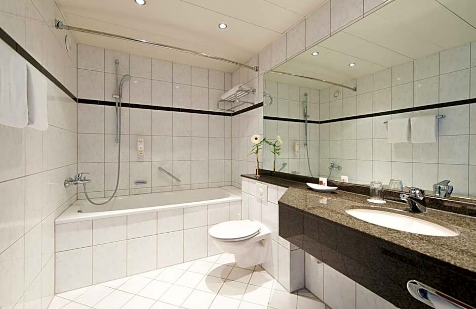 Leonardo Hotel Köln Bonn Airport