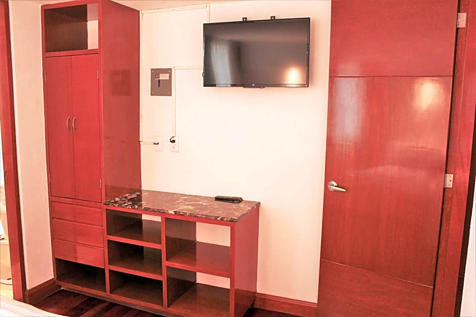 Condesa Suites