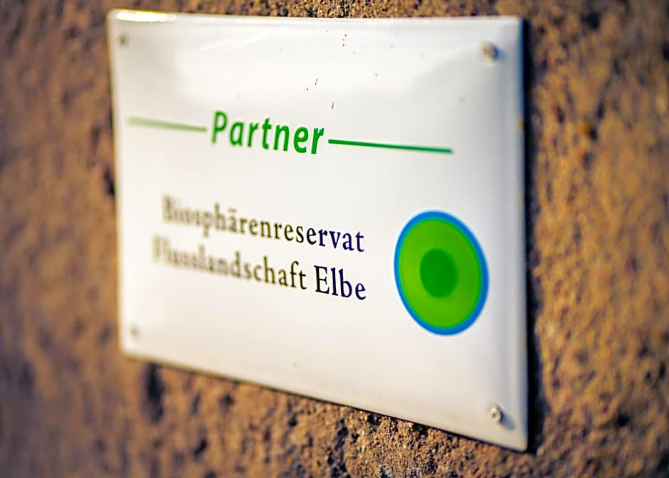 Gutshaus Volzrade Hotel & Ferienwohnungen in Elbnähe