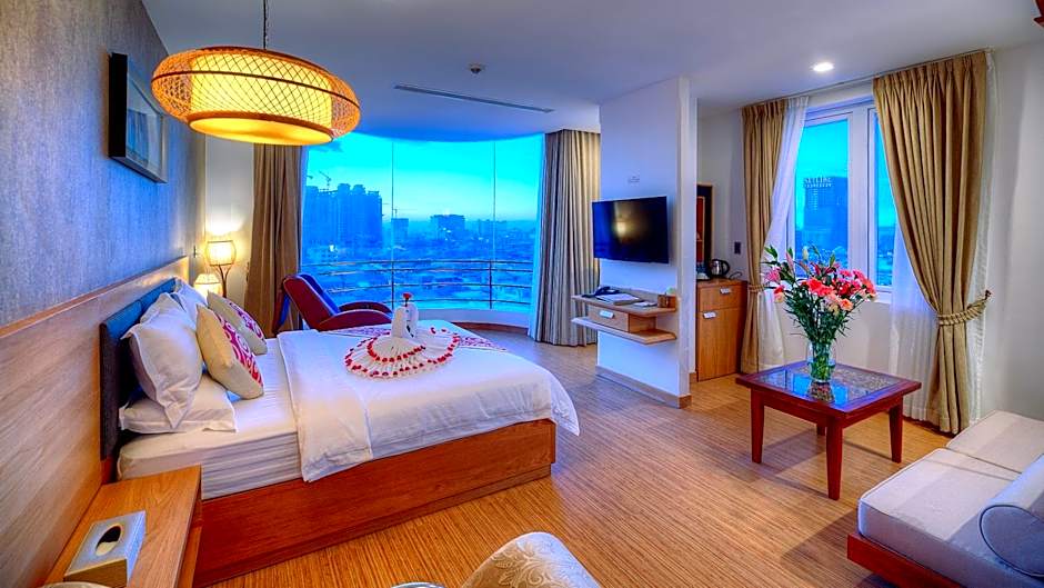 Photo 1 of 10 of Suite