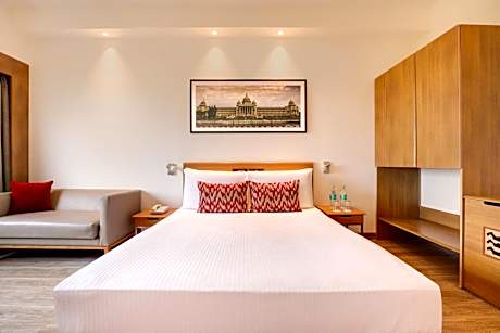 Business Double or Twin Room with 10% off on F&B