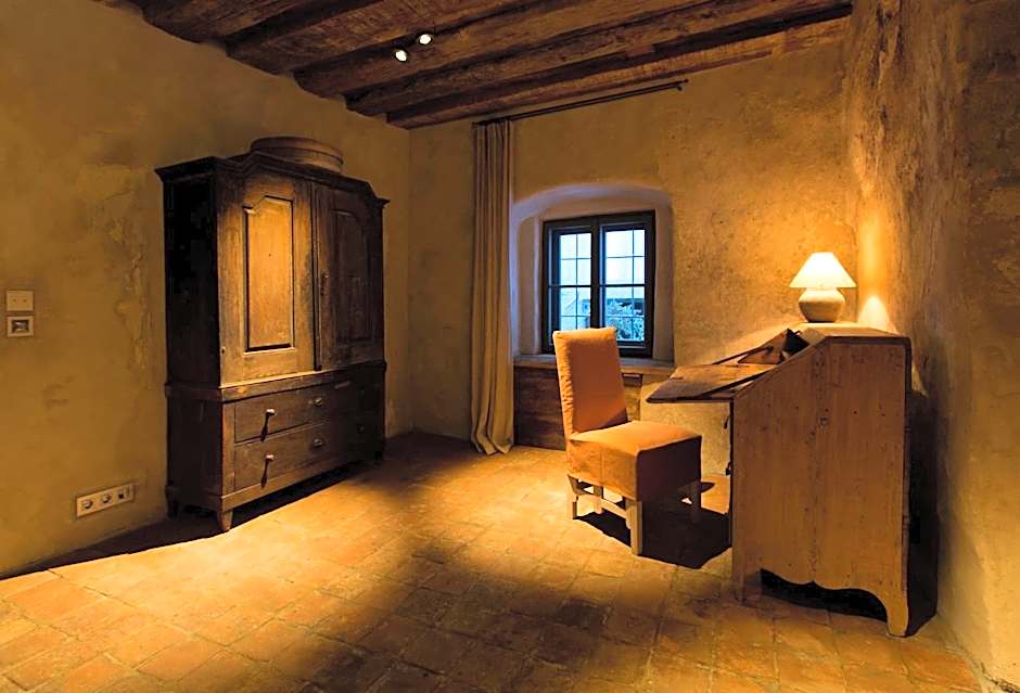 Townhouse Weisses Kreuz Boutiquehotel