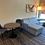 La Quinta Inn & Suites by Wyndham Macon West