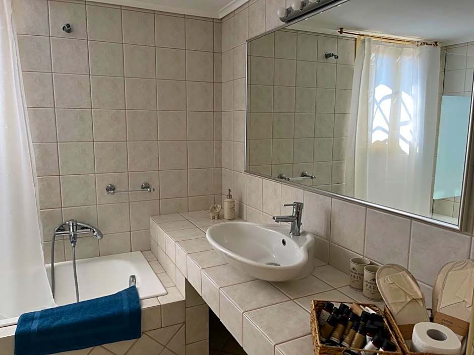 Aoni Suites