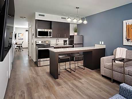 stayAPT Suites Cleveland TN