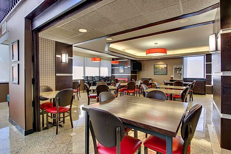 Heritage Inn Suites Houston/Sugar Land, Trademark by Wyndham