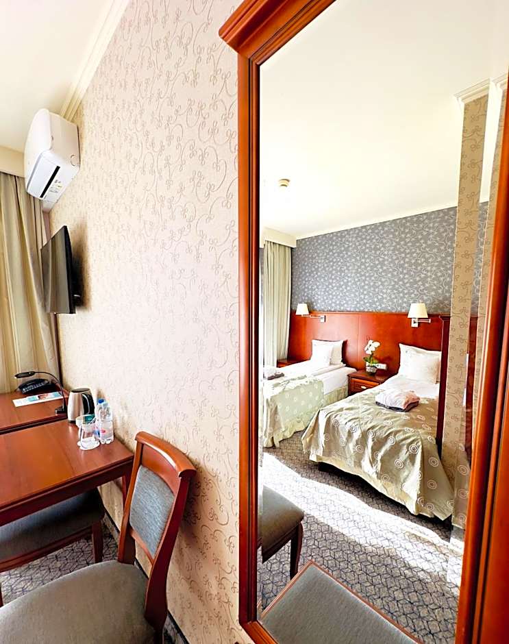 Hotel&Spa Stary Dziwnów basen swimming pool