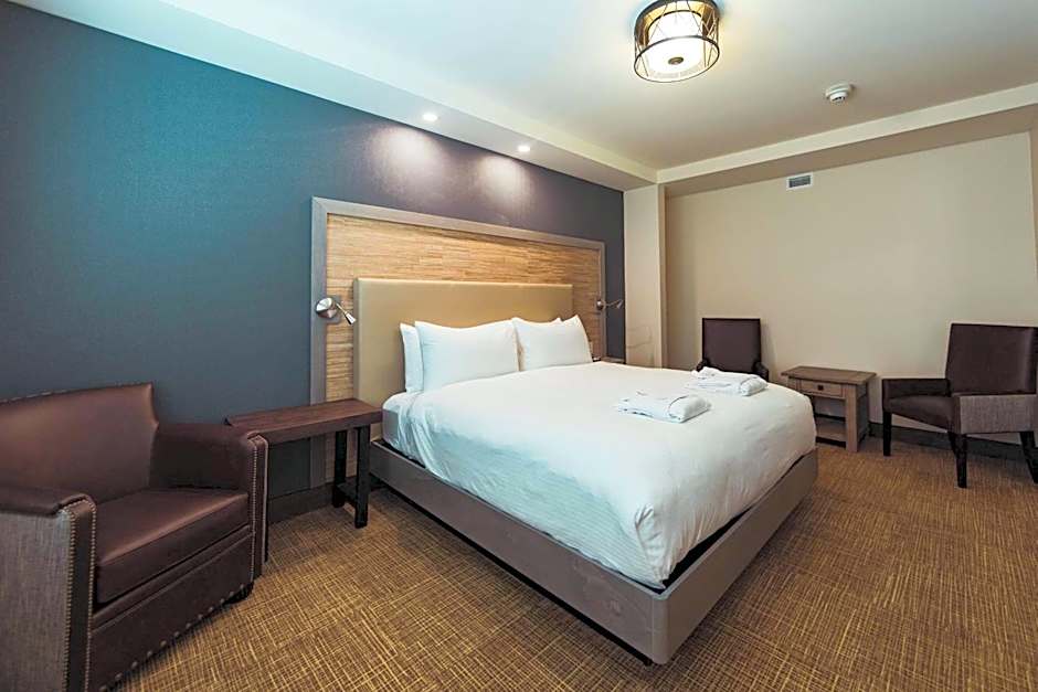 Tailwater Lodge Altmar Tapestry Collection by Hilton