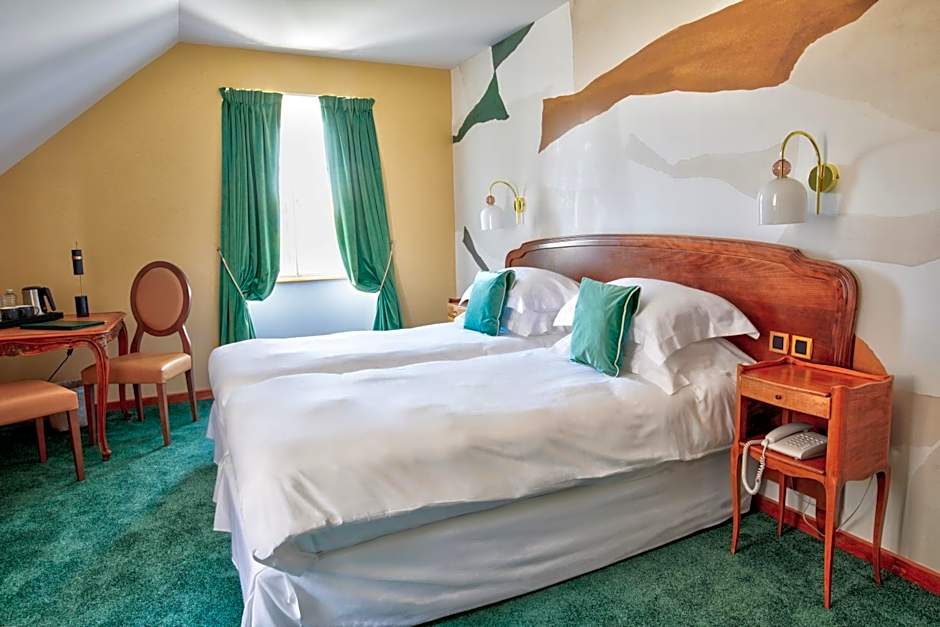 Hôtel De La Poste & Du Lion D'or