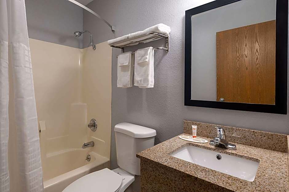 Super 8 by Wyndham Mattoon