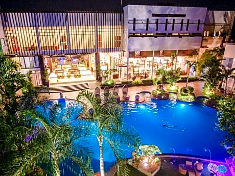 Aziza Paradise Hotel