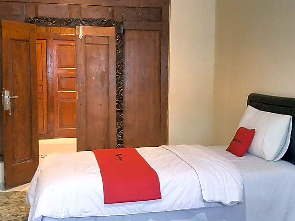 RedDoorz At Hotel Pakem Sari Kaliurang