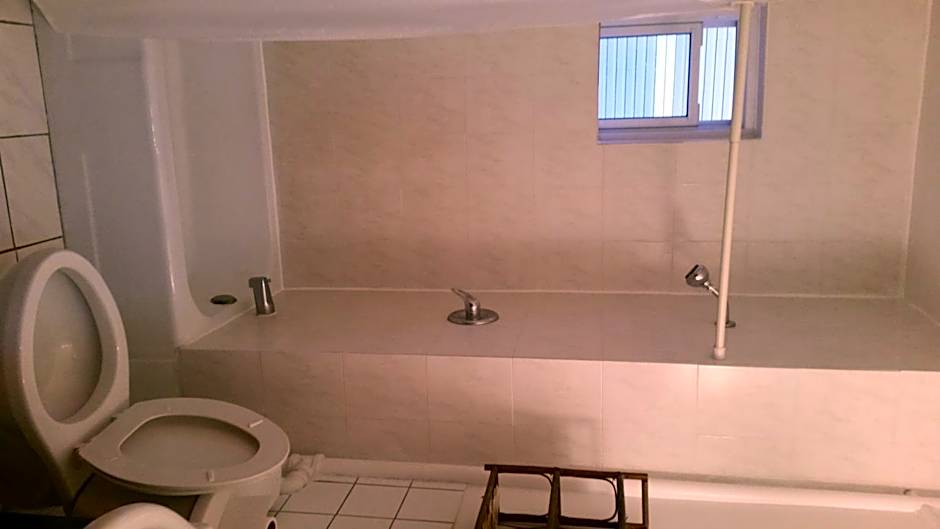 A Voyageur's Guest House