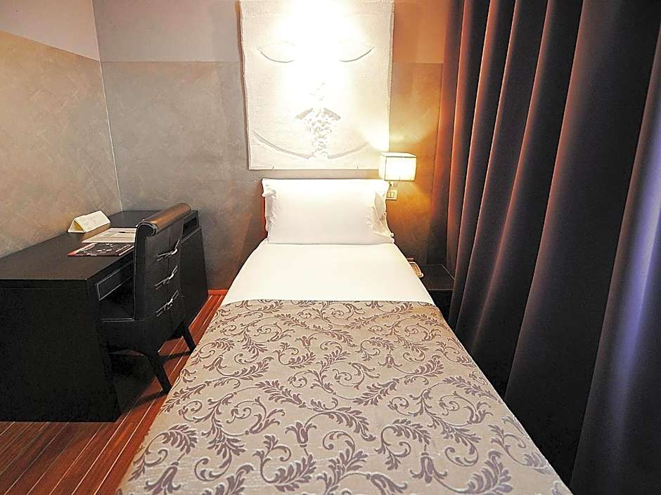 Borghese Palace Art Hotel