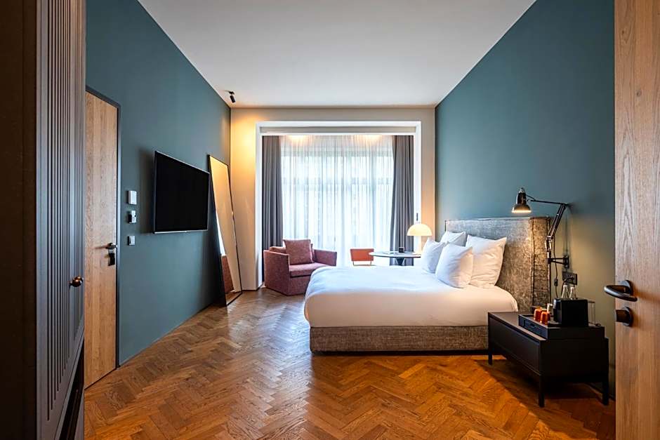 sly Berlin