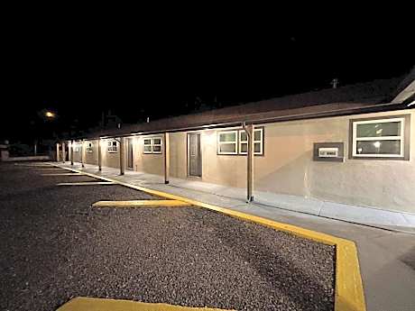 Apt 2- High Plains Lodge at Nomad Landing