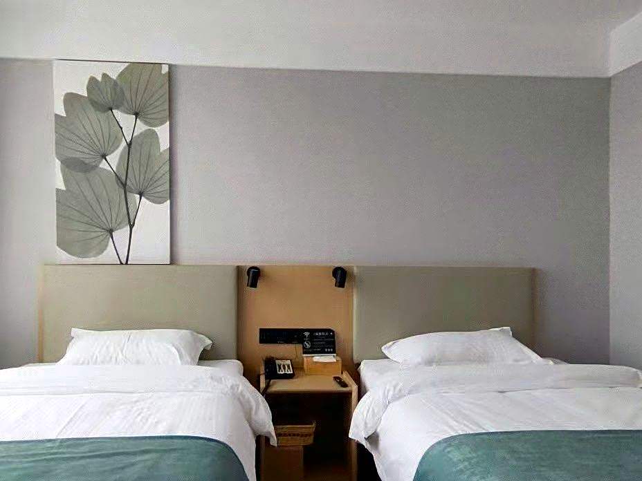 GreenTree Inn Exhibition Center University Road Hotel