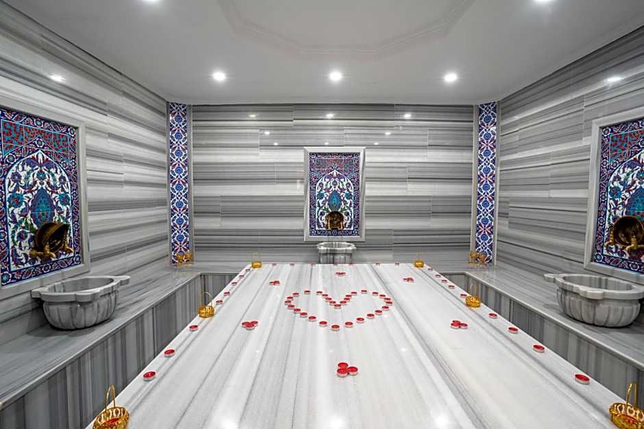 POISON GARDEN SUİTE