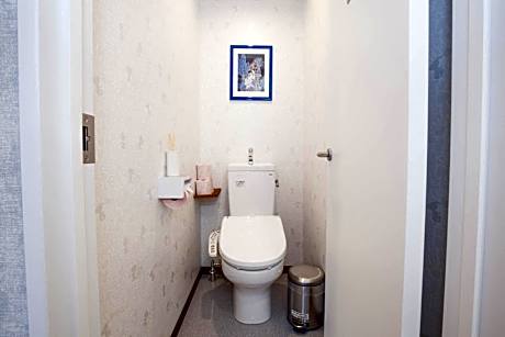 Twin Room with Shower