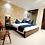 Pinnacle by Click Hotels, Lucknow