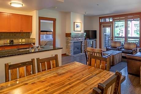 Three Bedroom Condominium - Sleeps 8