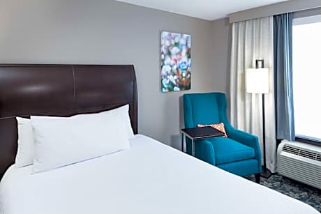 Queen Room with Two Queen Beds - Mobility and Hearing Access