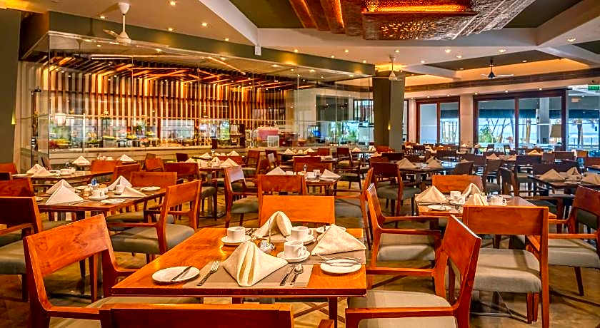 Royal Palms Beach Hotel