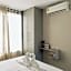 RQ Bangkok Sukhumvit 107 by Collection O