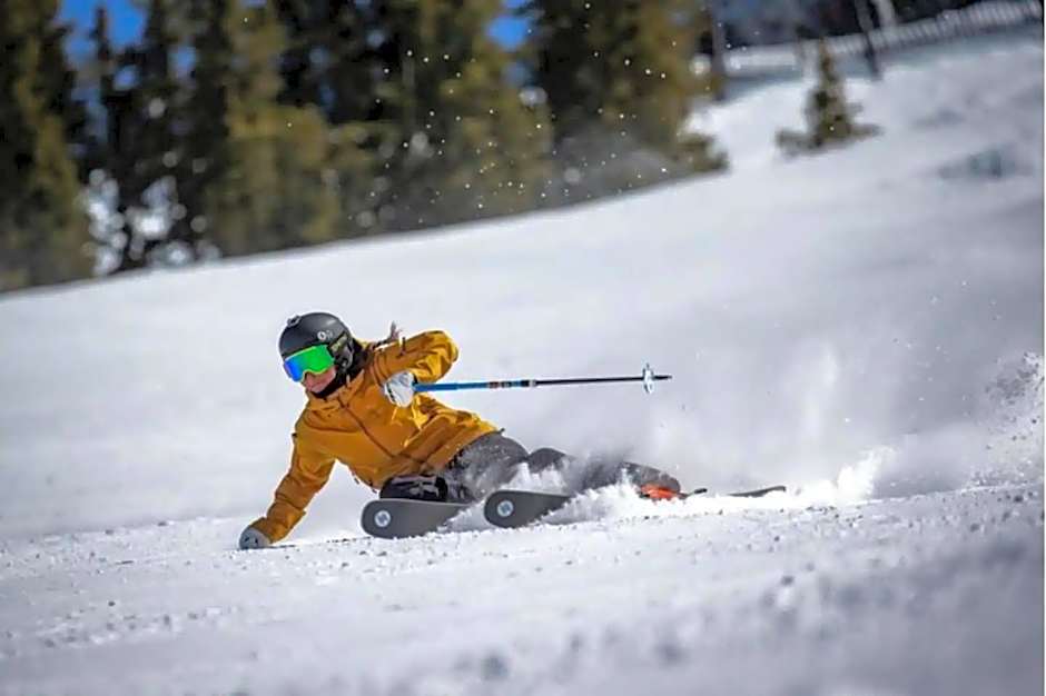 Ski-In Ski-Out - The Cliff @ Snowbird