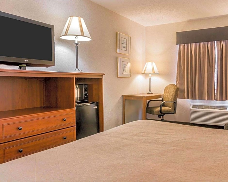 Quality Inn Grand Rapids North