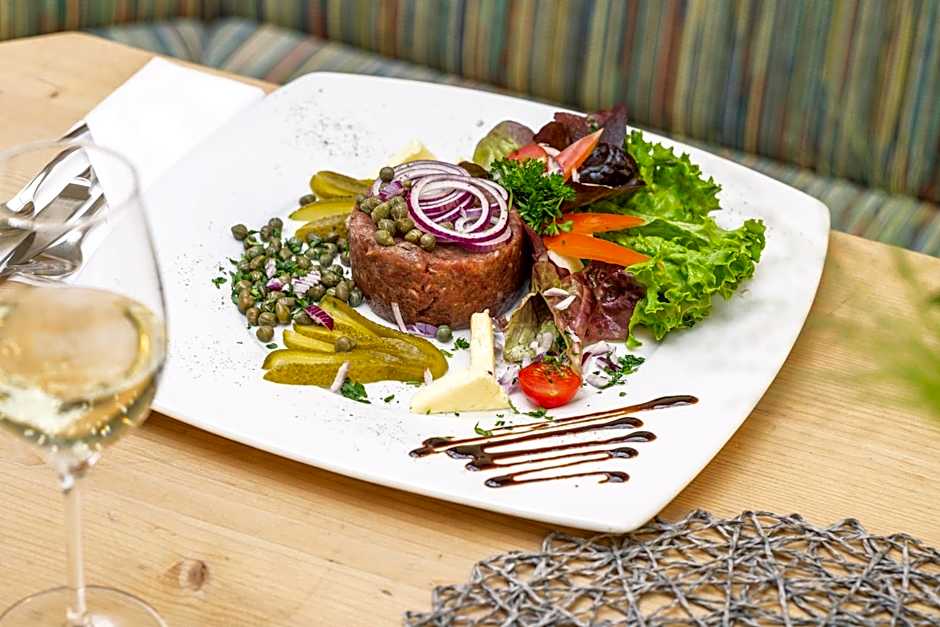 SCHACHENWALD Hotel & Restaurant I Free Parking