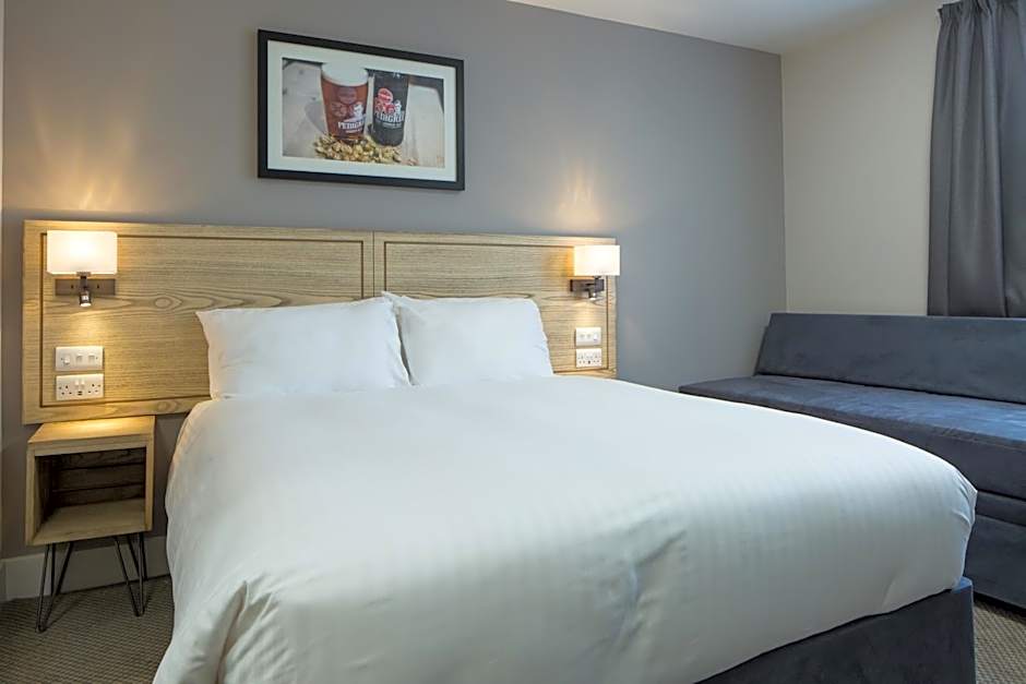 The Raven’s Cliff Lodge by Marston's Inns